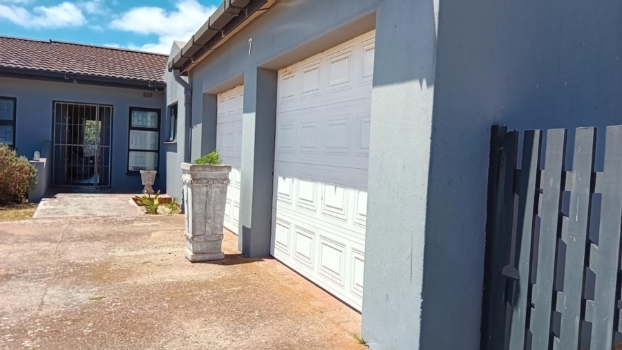 4 Bedroom Property for Sale in Parkersdorp Western Cape